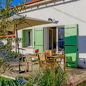  Hébergement de vacances Le Cabanon De Virginie